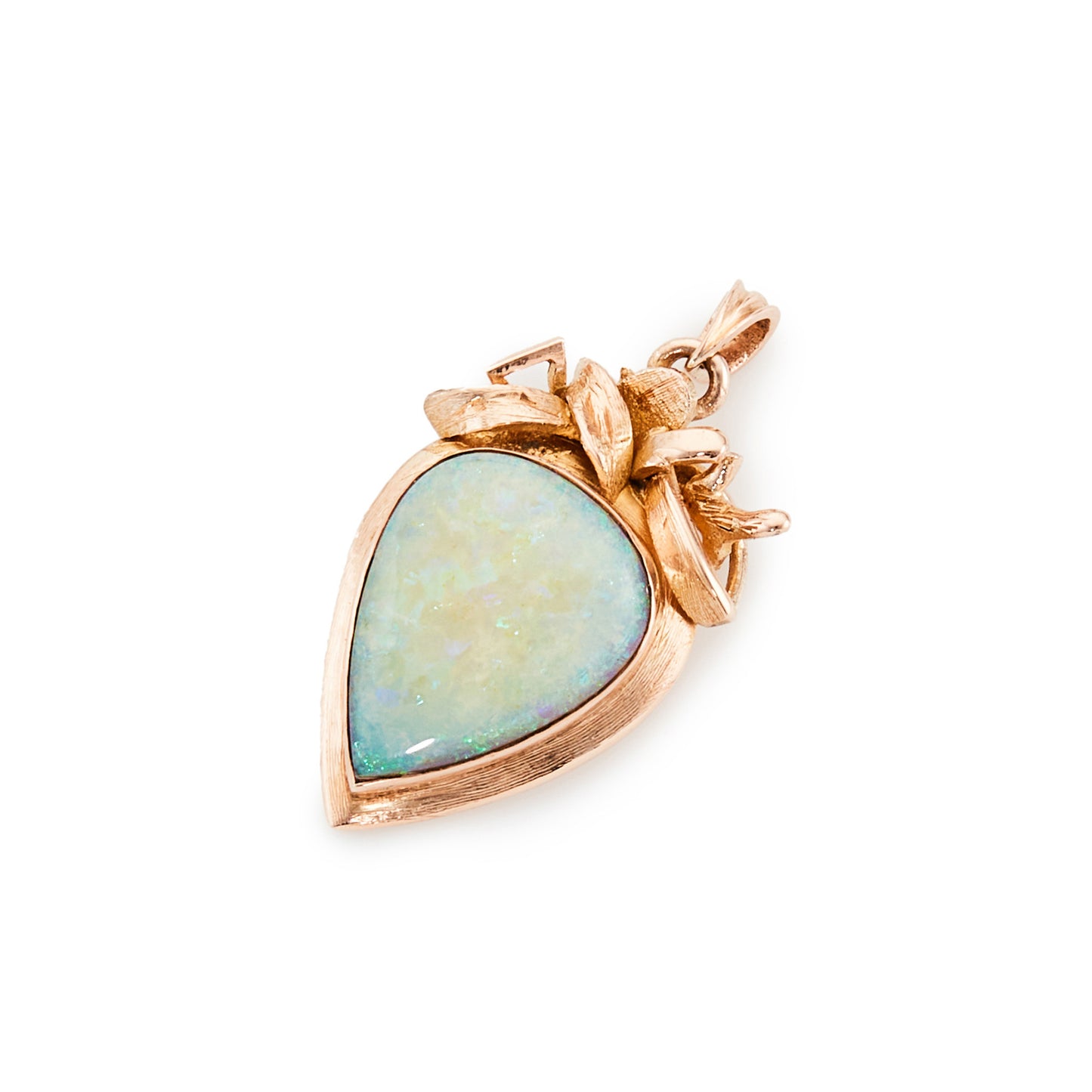 Lovely 14ct rose gold pendant set with a luminous opal.