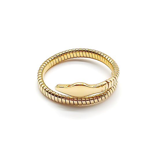 Irresistible 18ct yellow gold serpent ring. Italy