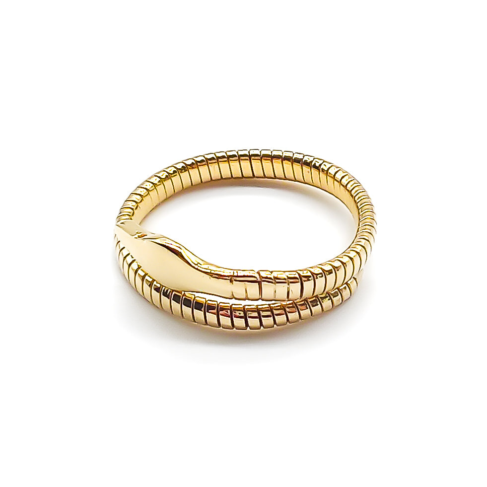 Irresistible 18ct yellow gold serpent ring. Italy