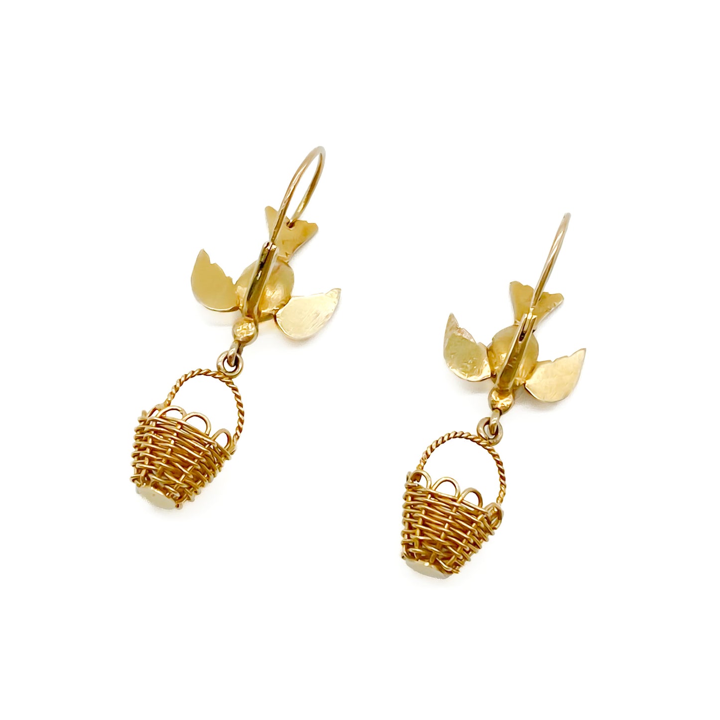 Charming 18ct gold pearl earrings depicting swallows carrying woven baskets. Italy