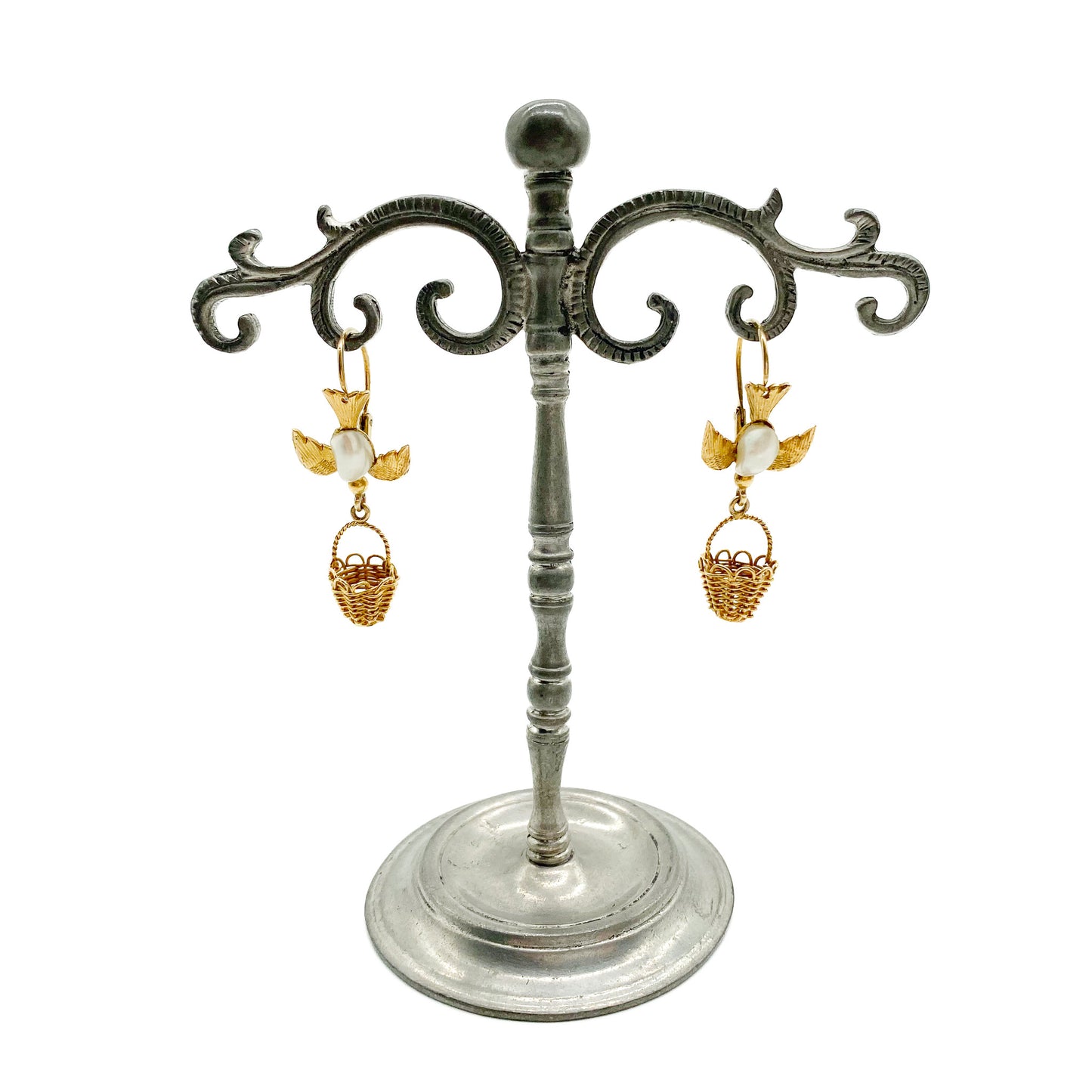 Charming 18ct gold pearl earrings depicting swallows carrying woven baskets. Italy