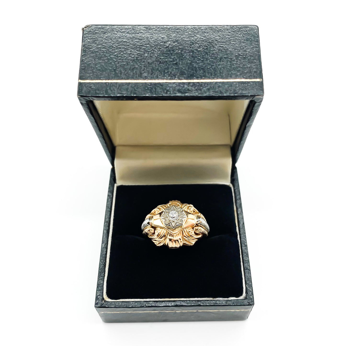 Glamorous 18ct rose gold cocktail ring with platinum detail and a 0.15ct old-cut diamond in a star setting. Argentina Circa 1940’s
