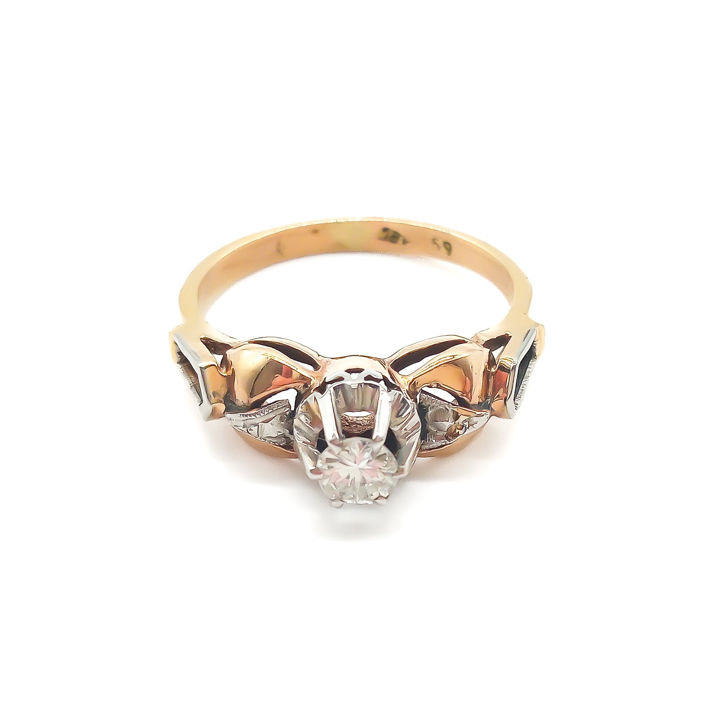 Pretty 18ct rose and white gold ring set with an old-cut diamond. Argentina