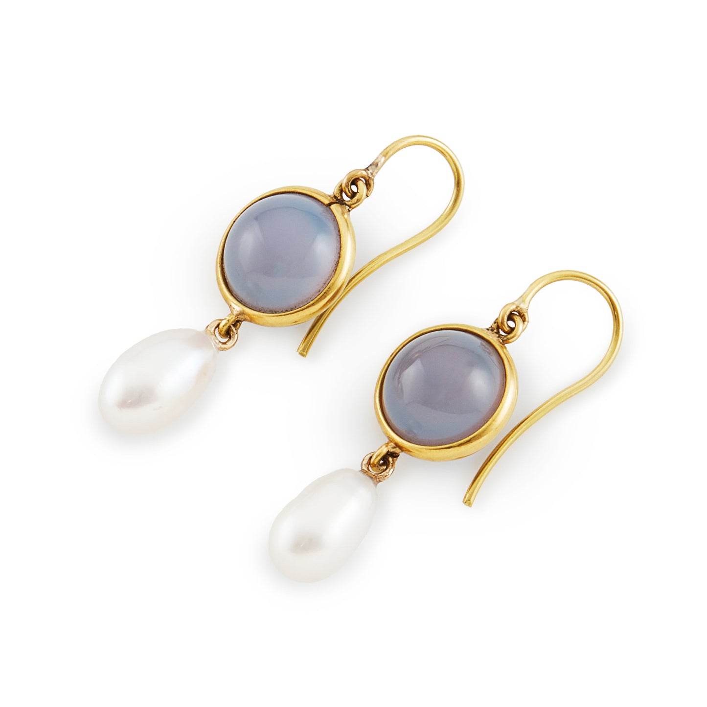 Beautiful vintage 18ct gold drop earrings, each set with a cabochon moonstone and a pearl drop. Shepherd hooks.