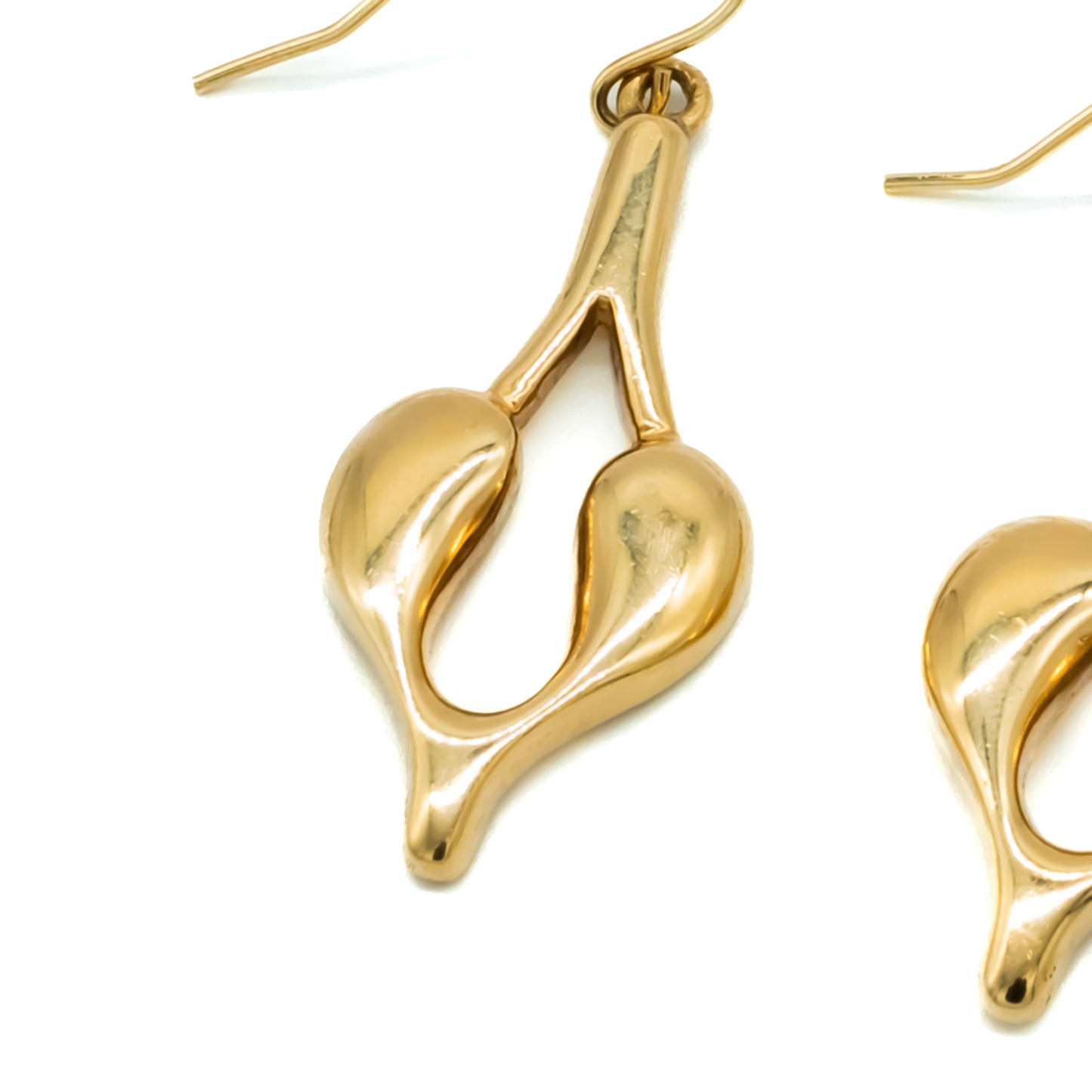 Classic vintage 9ct yellow gold tulip-shaped drop earrings with shepherd hooks.