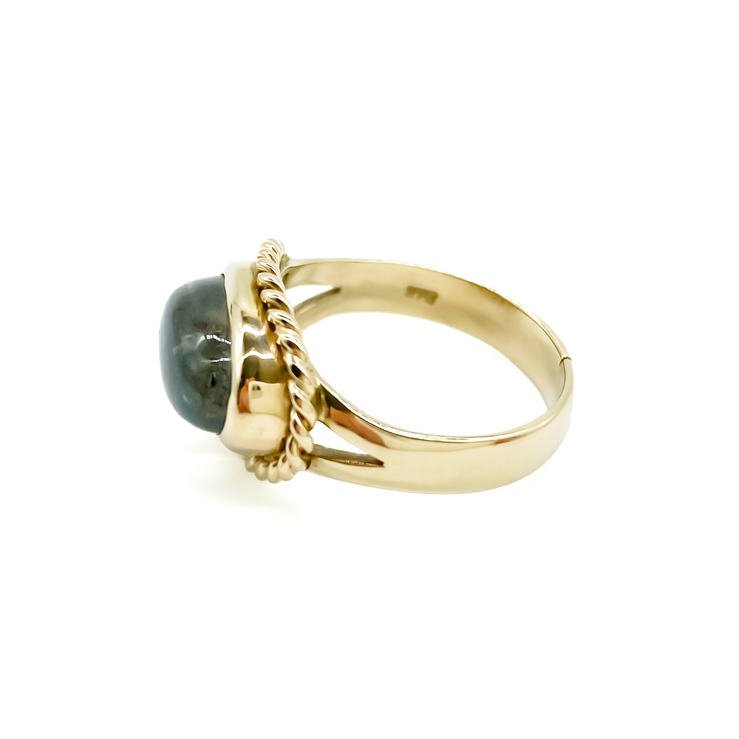 9ct Gold Labradorite Ring