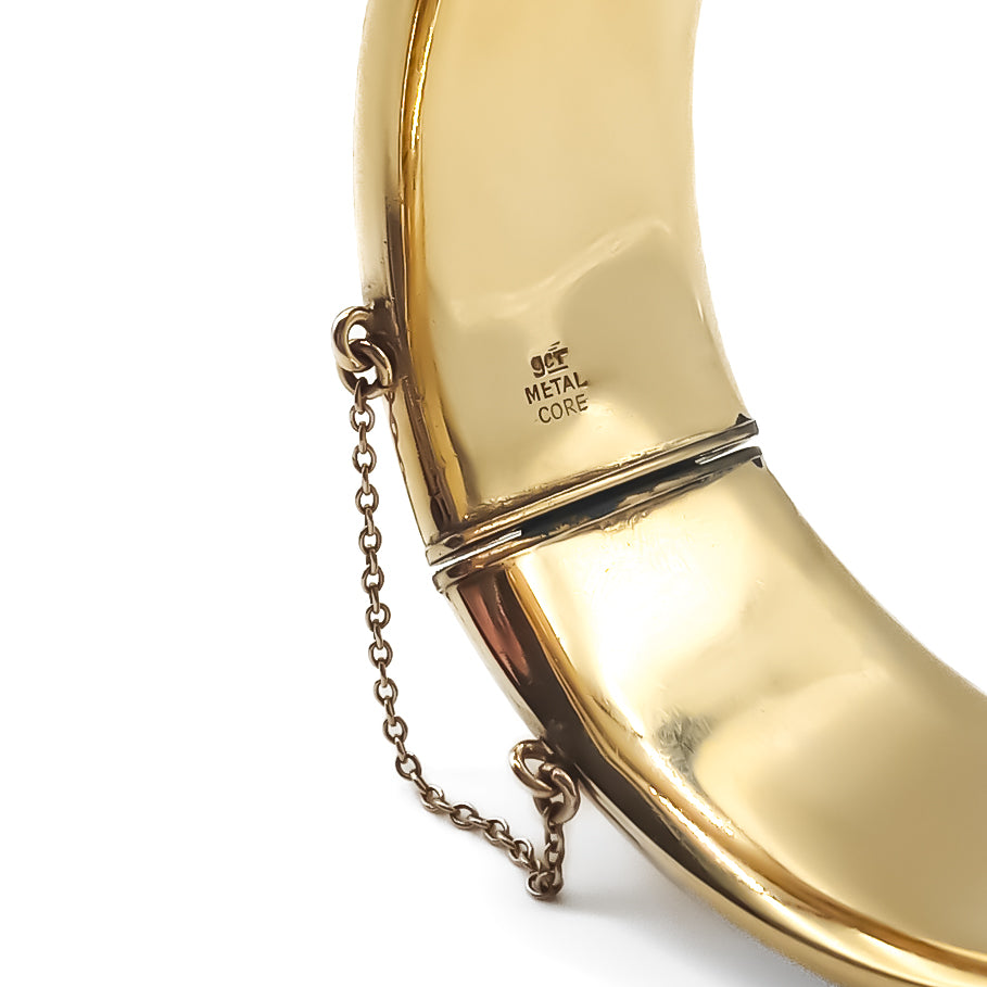 Stunning 9ct gold metal core bangle with beautiful engraving. Circa 1940’s