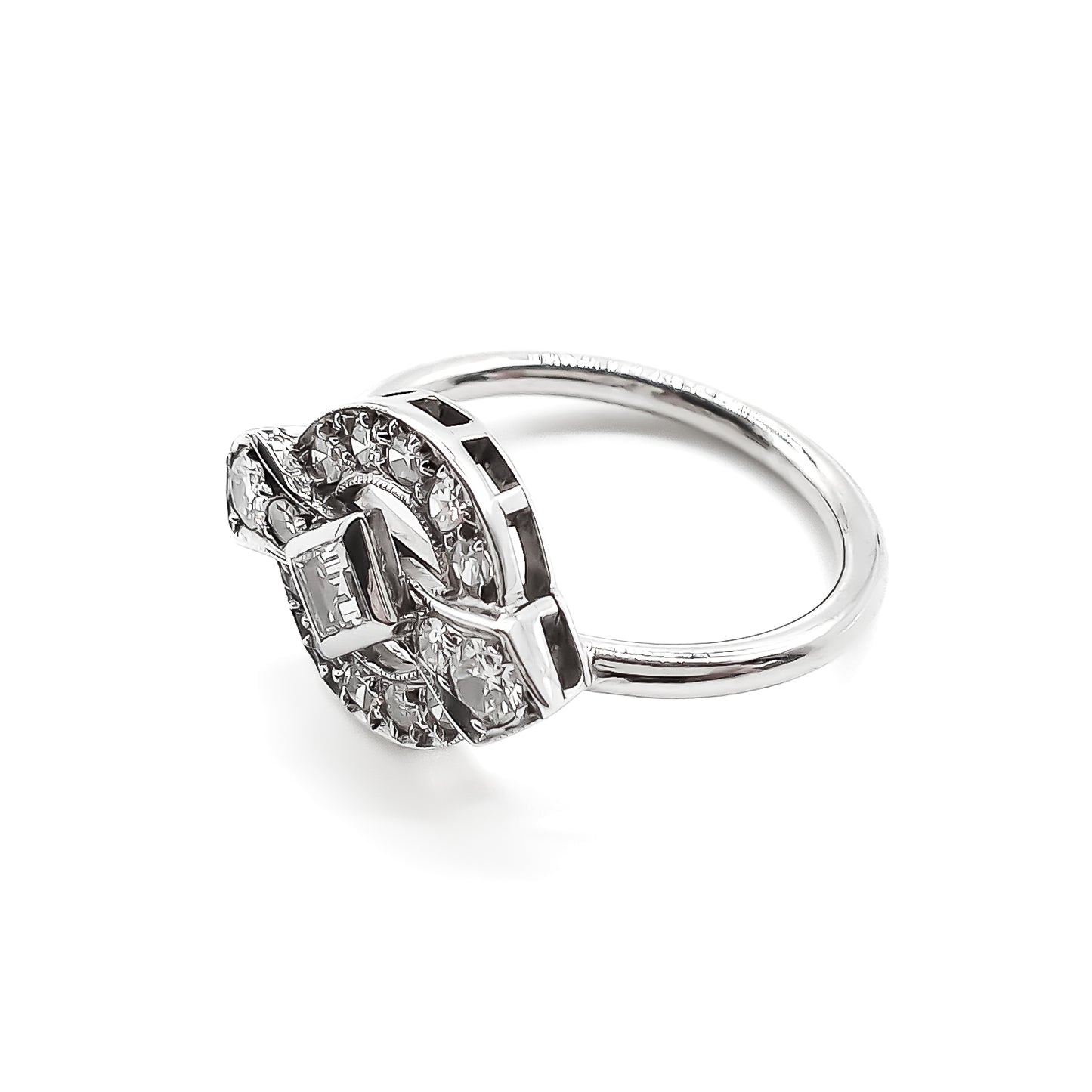 Stunning 18ct white gold Art Deco ring with a princess cut centre diamond and fourteen round cut diamonds.