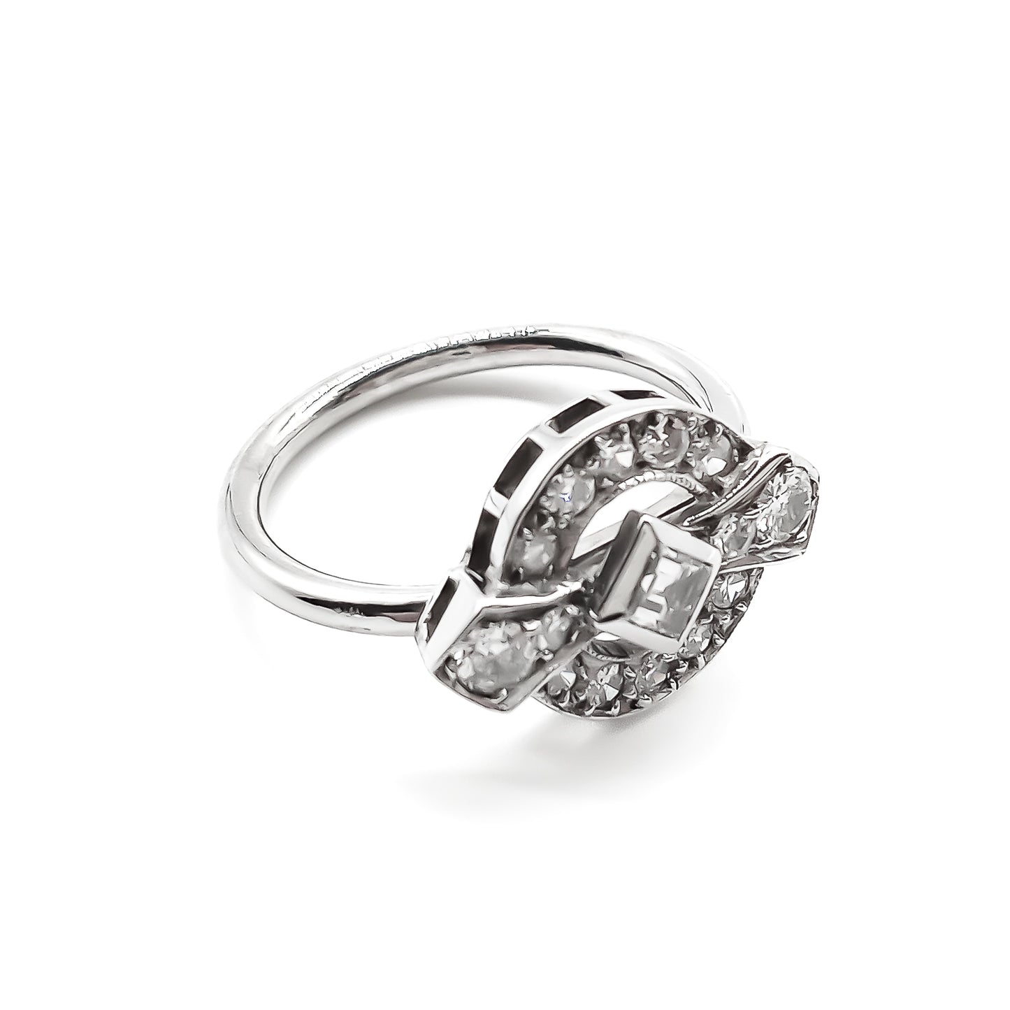 Stunning 18ct white gold Art Deco ring with a princess cut centre diamond and fourteen round cut diamonds.