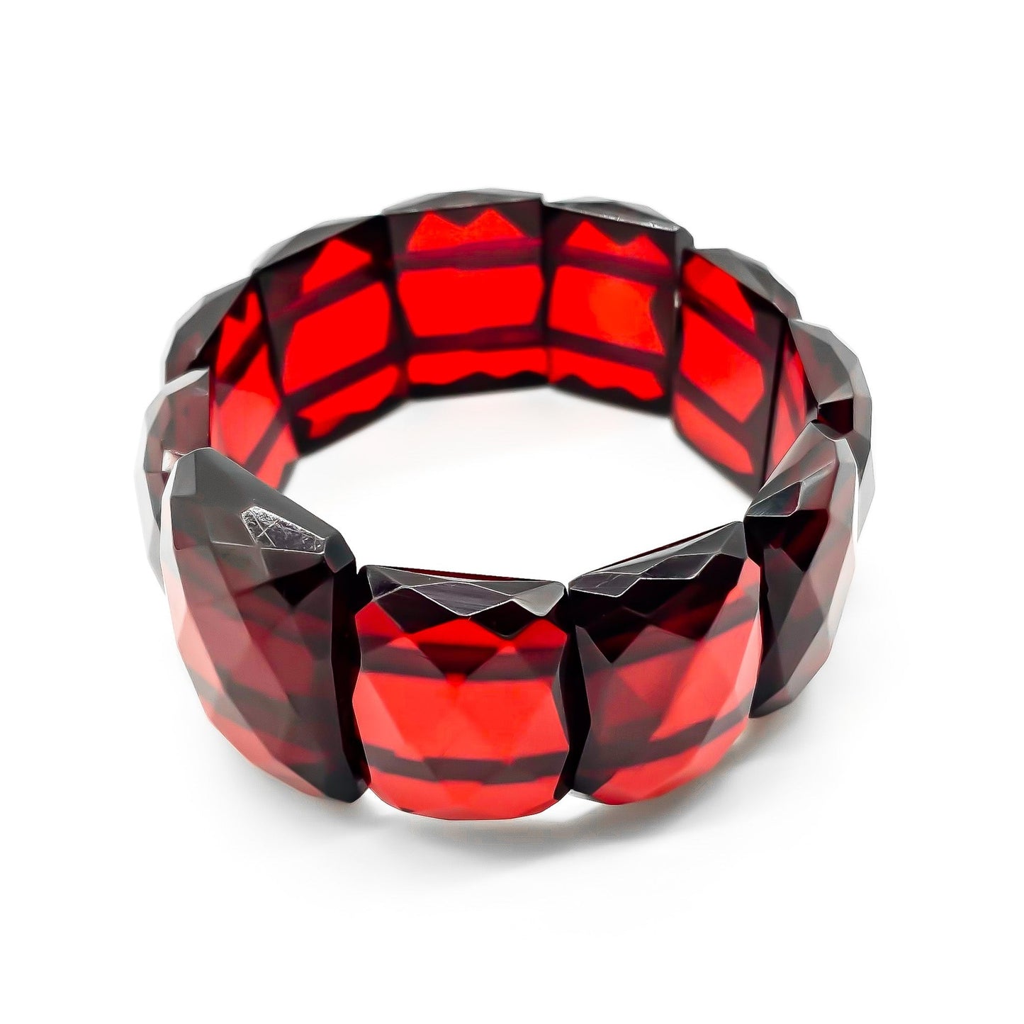 Beautifully faceted Art Deco cherry bakelite bracelet on elastic.