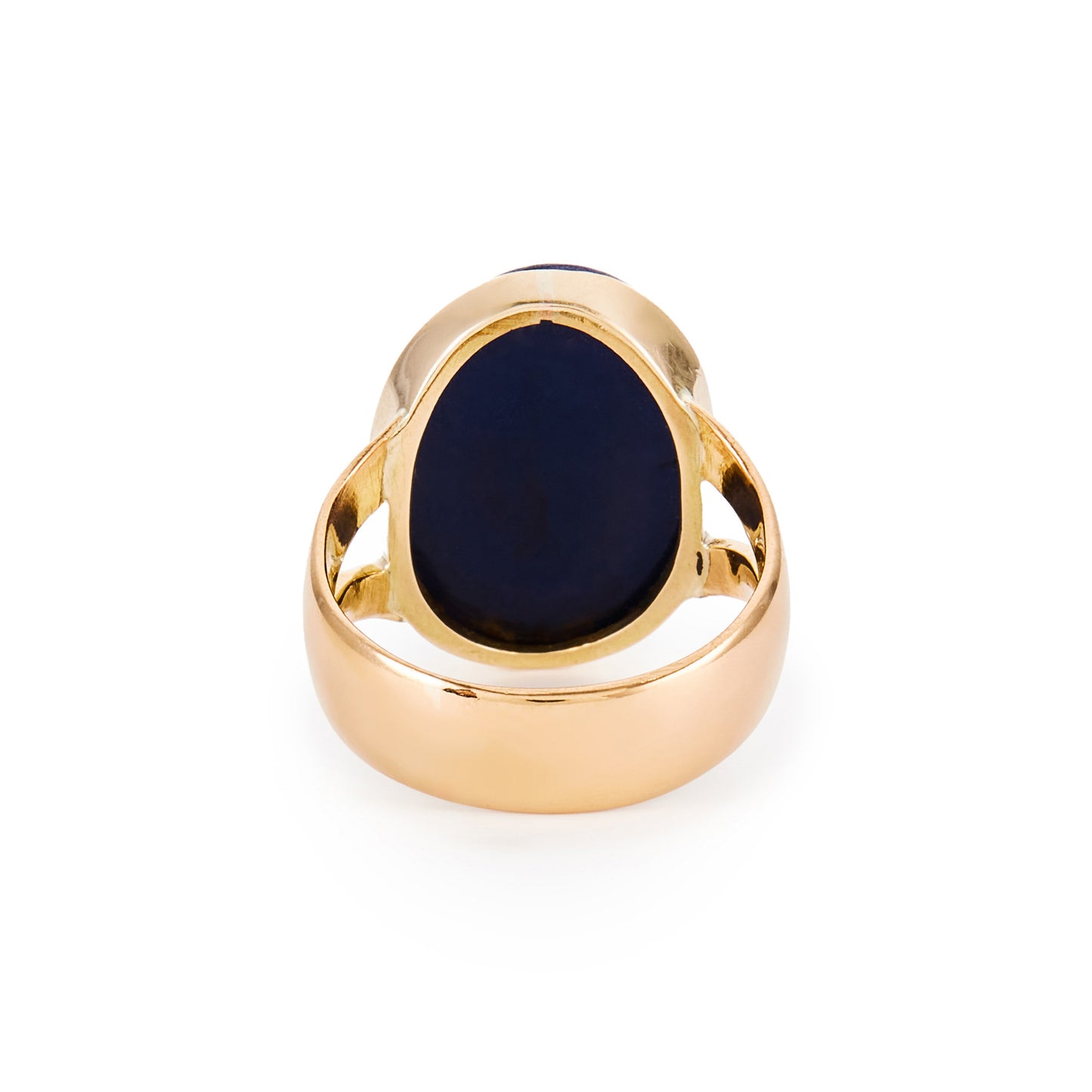 Edwardian 22ct gold ring set with a beautiful piece of blue and white Wedgwood ceramic depicting a classical figure of a woman. Fully hallmarked - London 1903