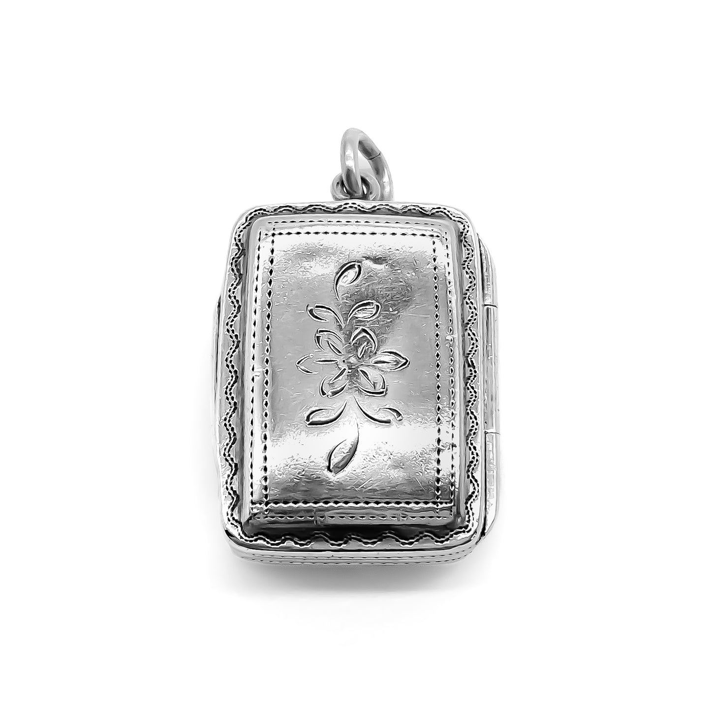 Lovely sterling silver Georgian vinaigrette, ideal to be worn as a pendant.