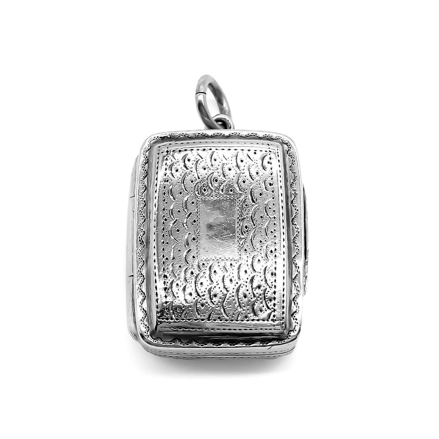 Lovely sterling silver Georgian vinaigrette, ideal to be worn as a pendant.