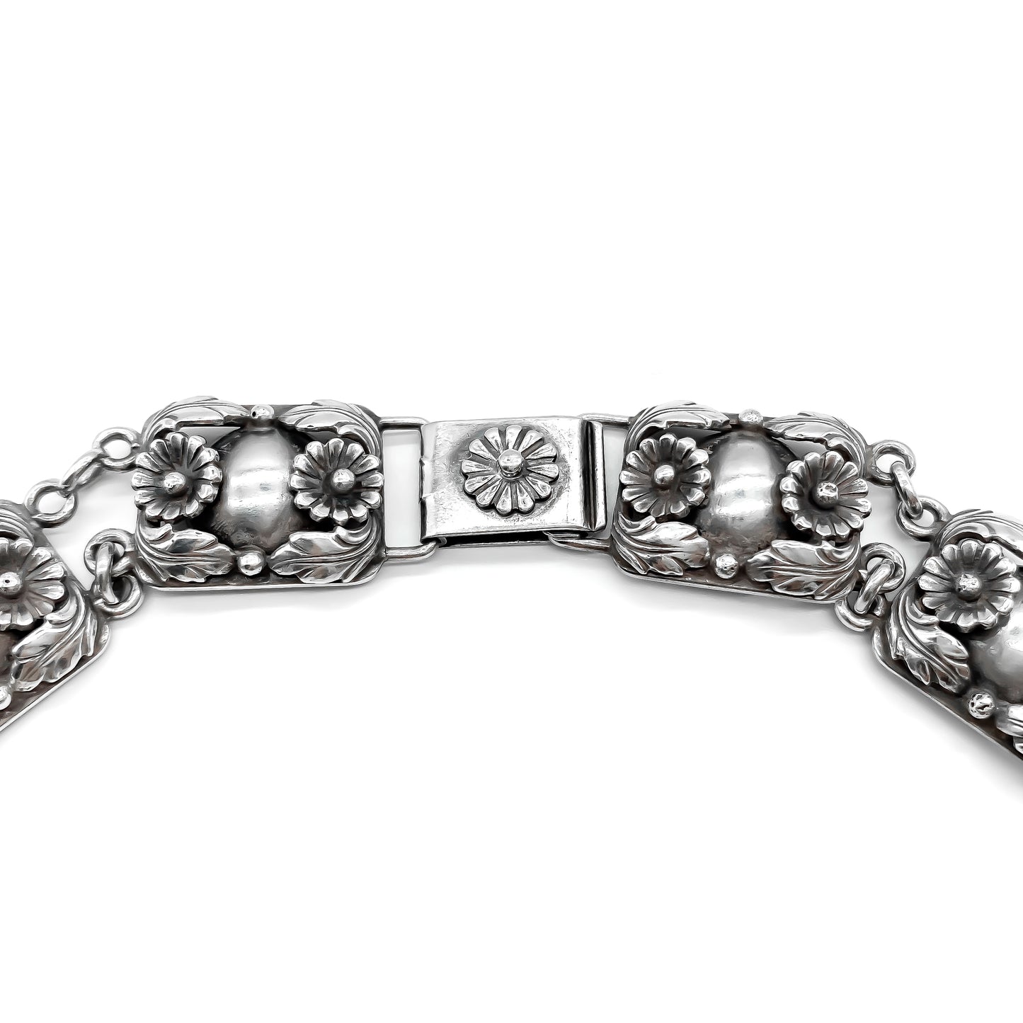 Stunning vintage sterling silver choker necklace with flower detail. Niels Erik From - Denmark