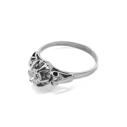 Stunning platinum ring set with a 0.55ct old-European cut round diamond. Argentina Circa 1930’s