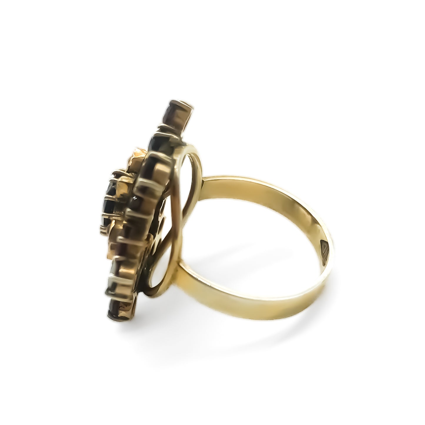 Vintage silver gilt ring set with bohemian garnets in a star design.