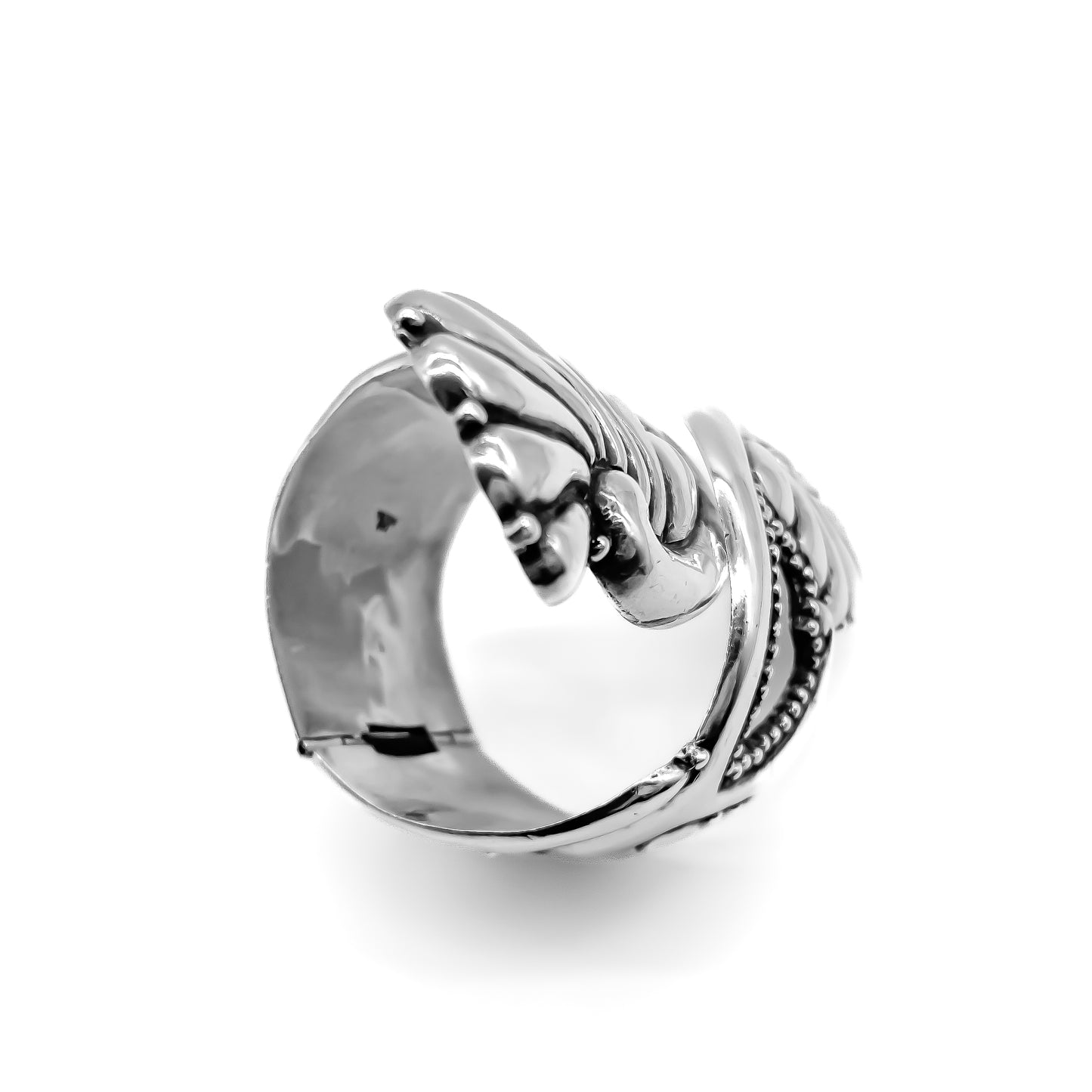 Stunning Mexican sterling silver repoussé clamper bangle. Made in Taxco. 980 Silver Stamp