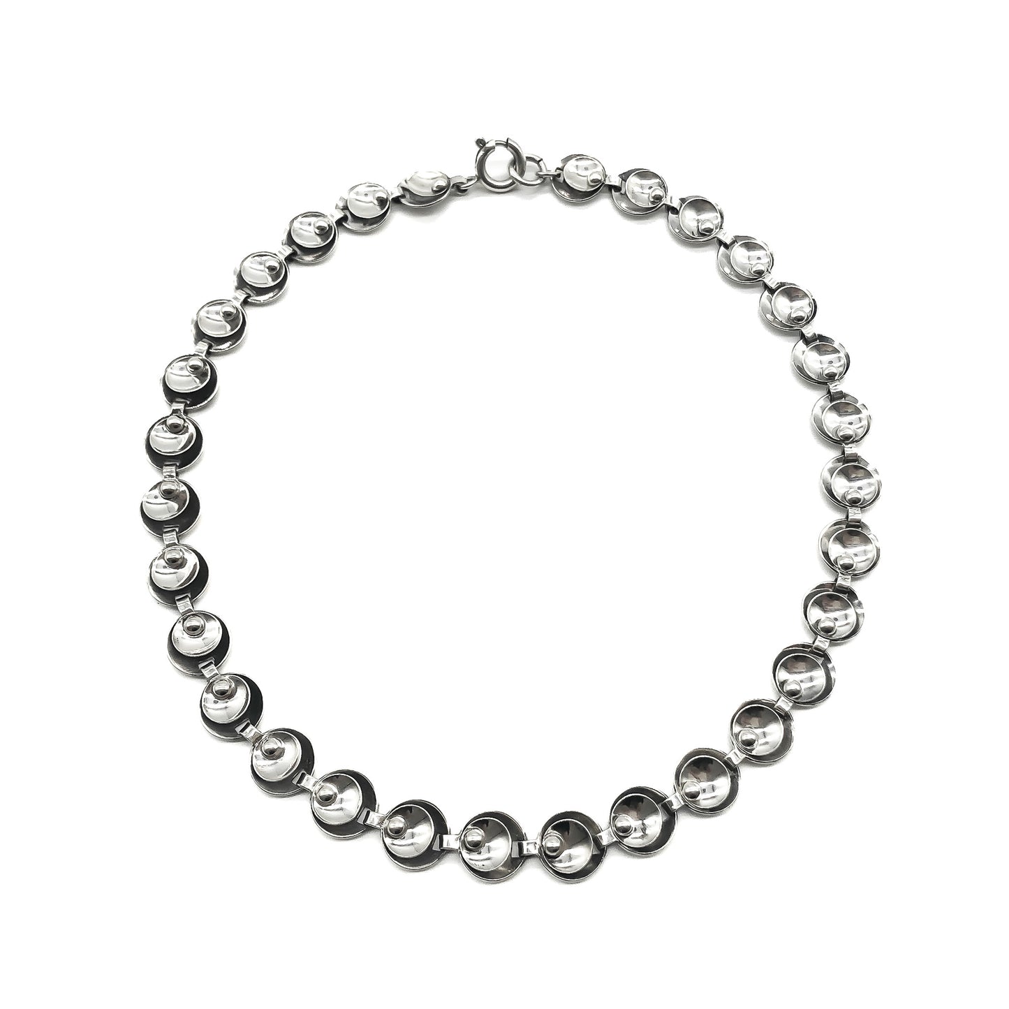Silver 1940’s Scandinavian necklace with round three-dimensional links.