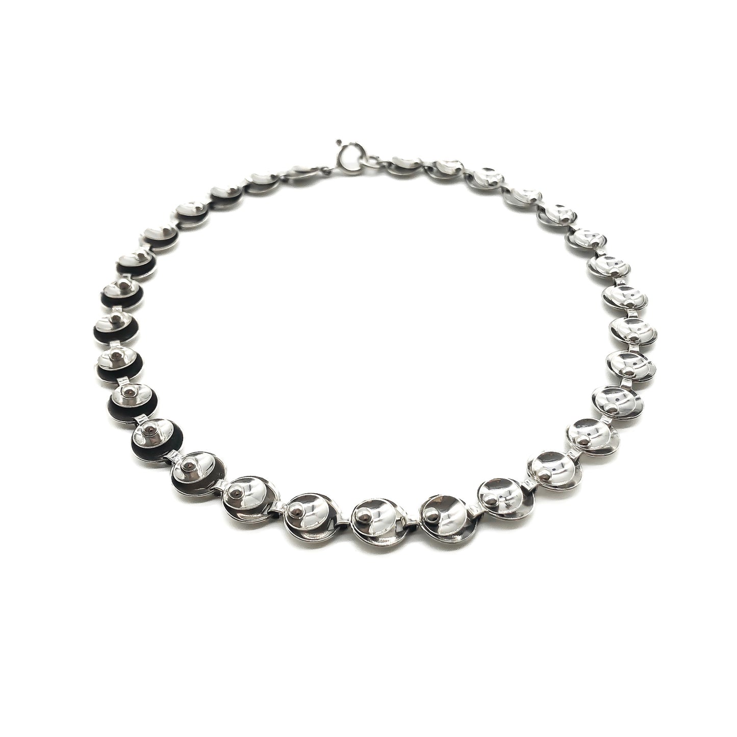 Silver 1940’s Scandinavian necklace with round three-dimensional links.