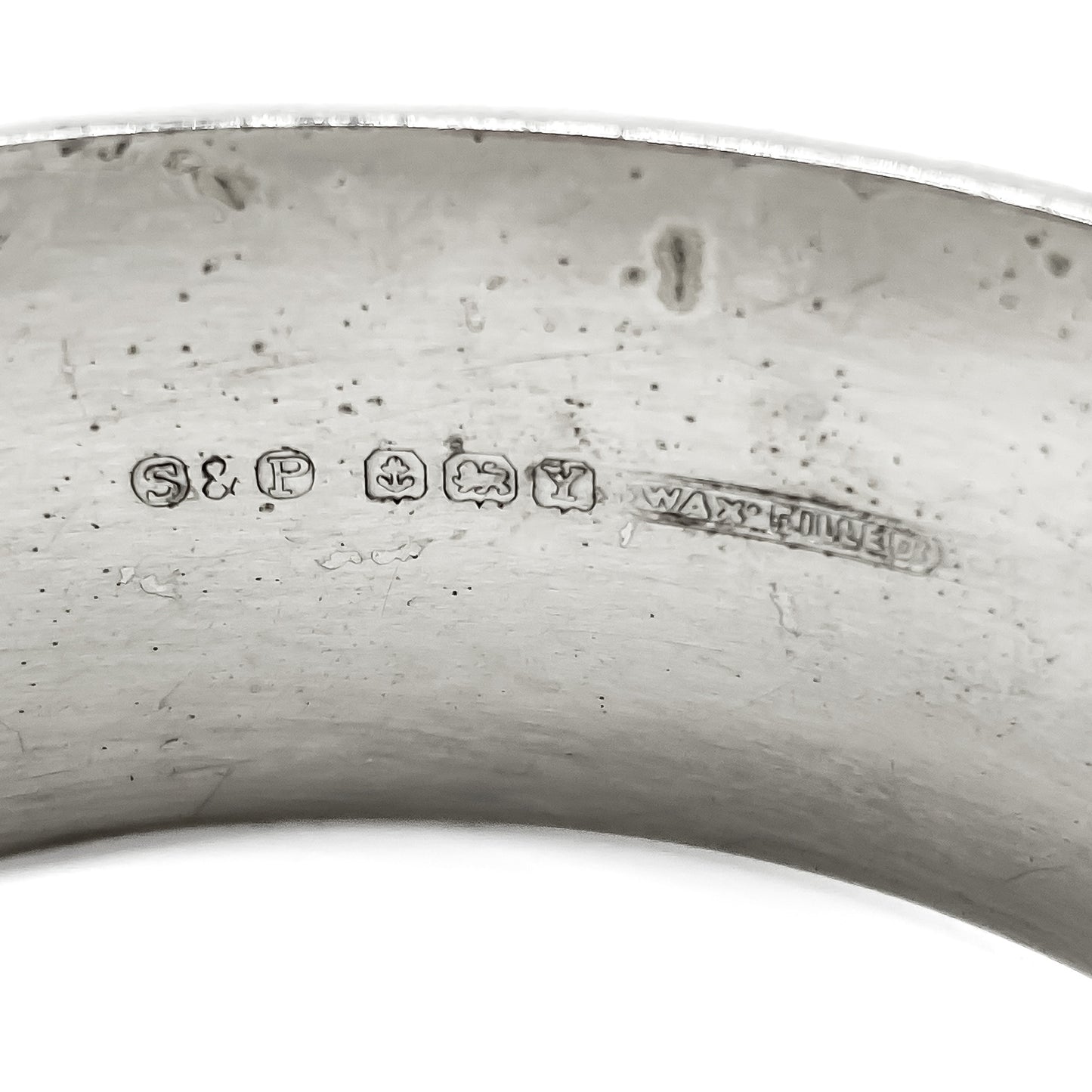 Beautifully engraved sterling silver bangle. Wax filled. Birmingham 1948