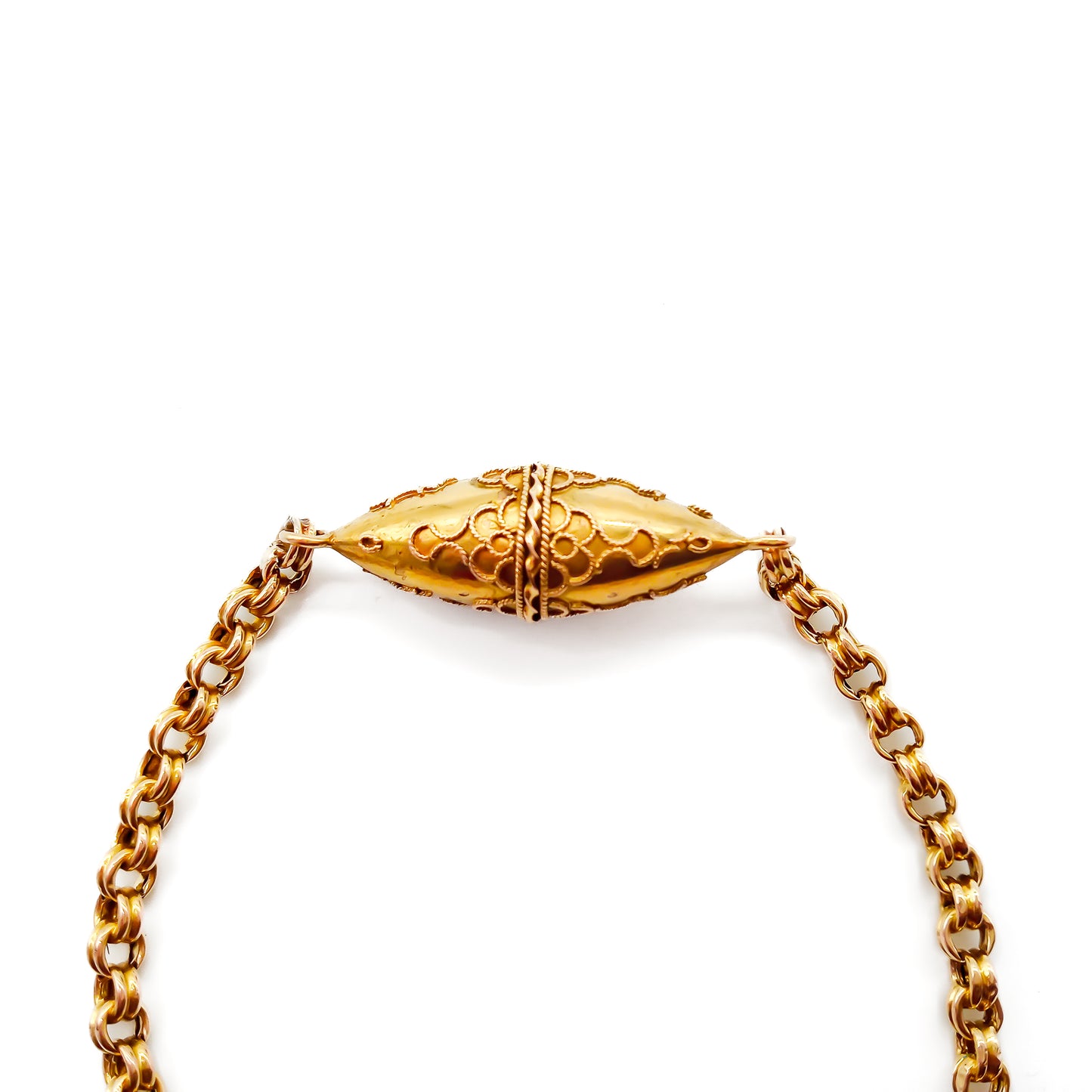 Pretty Victorian 15ct yellow gold Albertina bracelet with a dog clip, t-bar and intricate Etruscan detail.