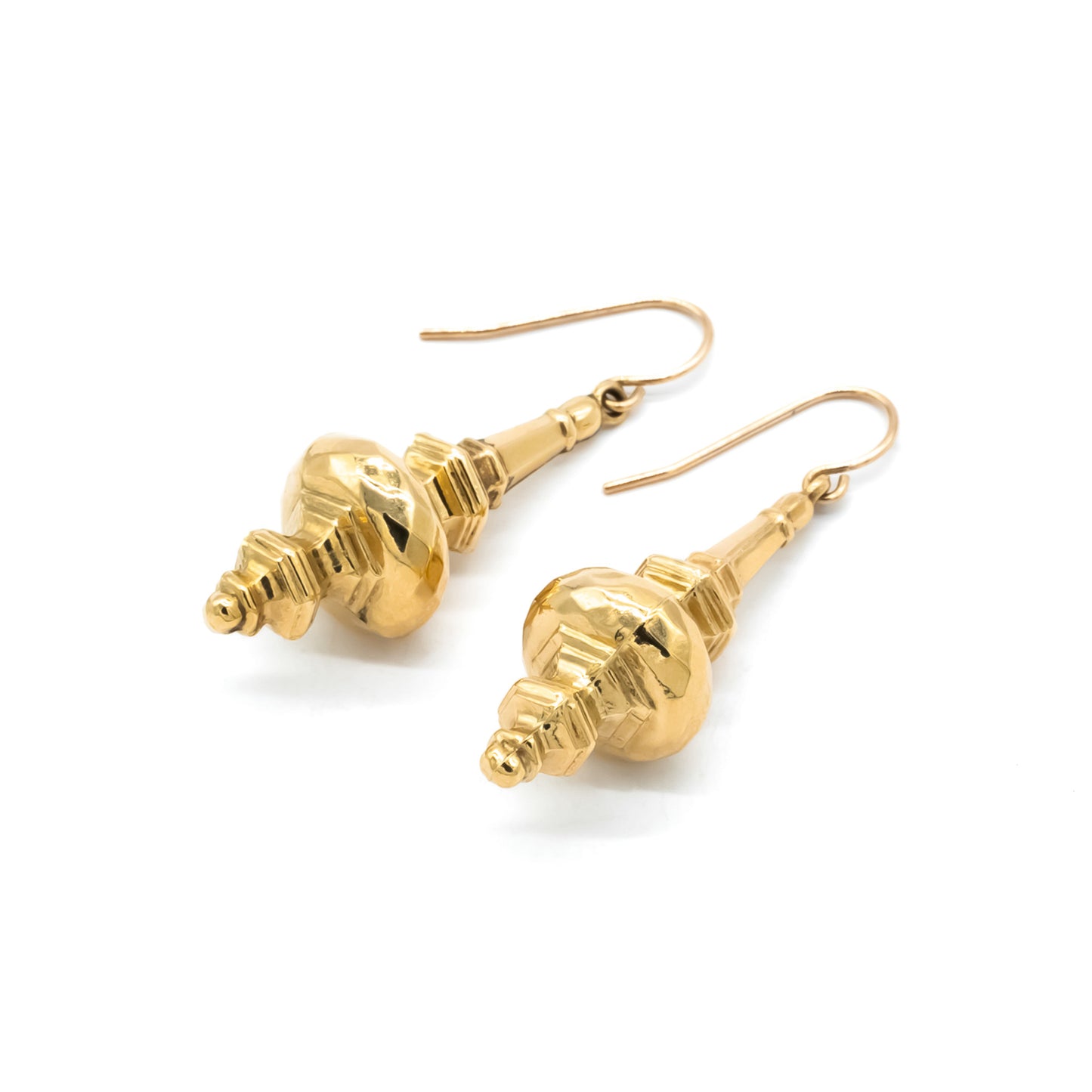 Stylish Victorian 9ct yellow gold drop earrings.