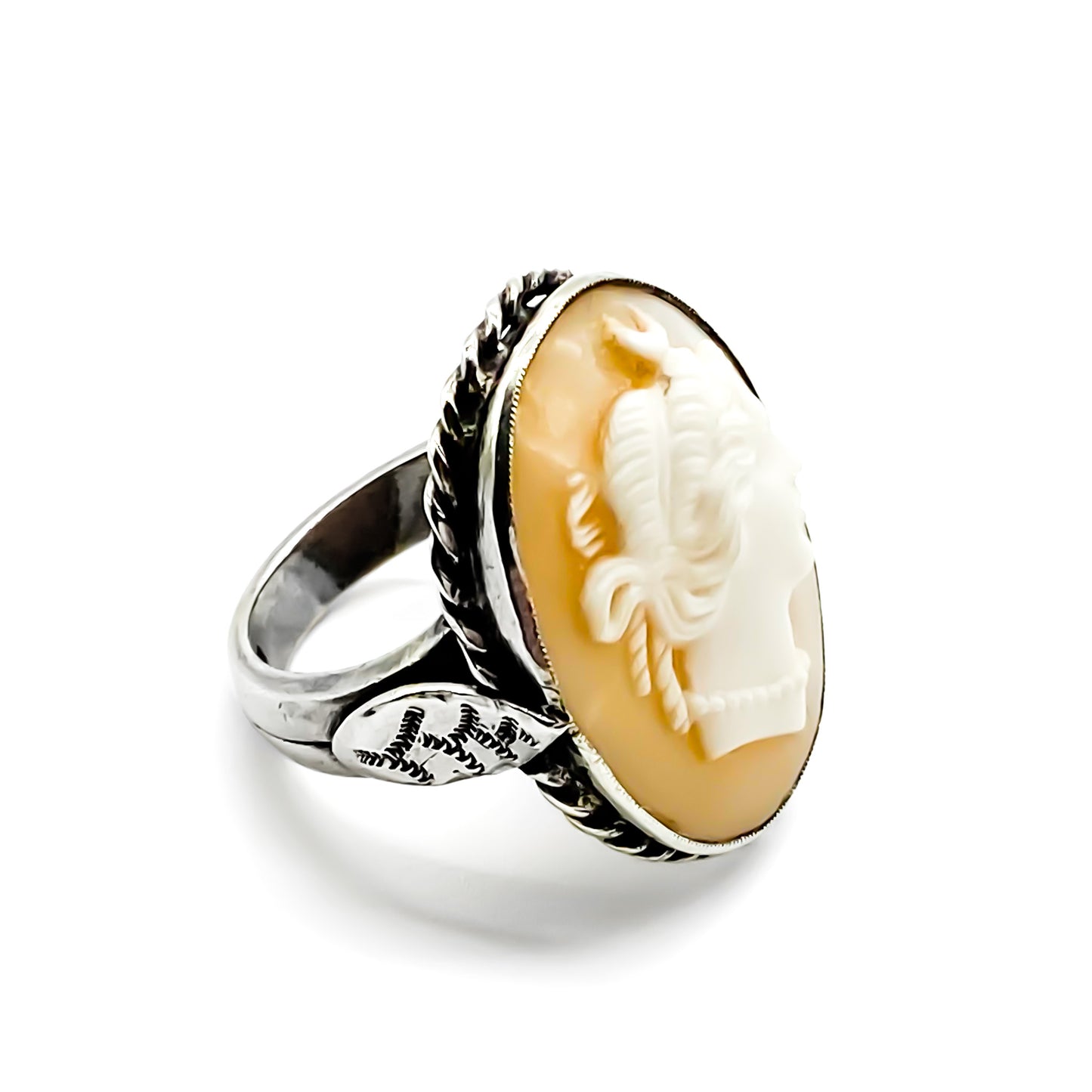 Beautifully carved classic Victorian oval cameo in a chunky silver ring setting.