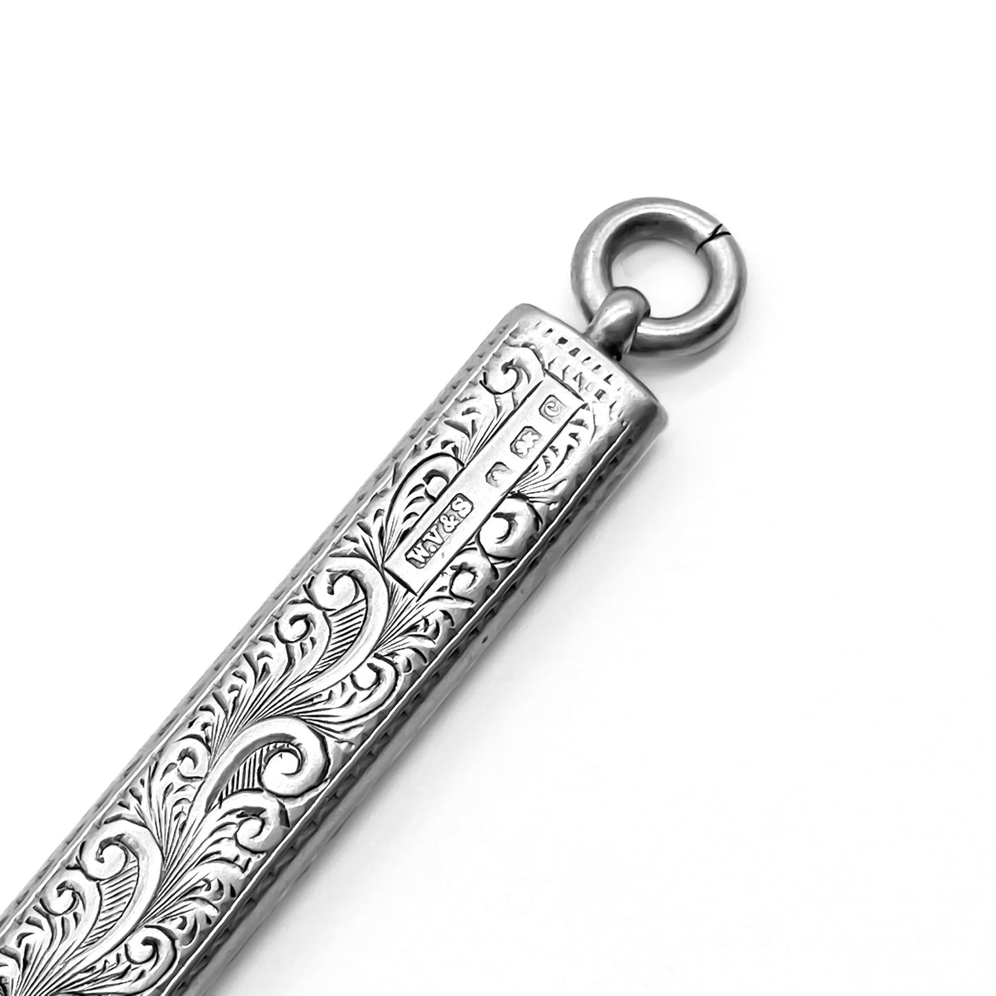 Lovely Victorian sterling silver pencil case. Ideal to be worn as a pendant. Maker: W.V & S