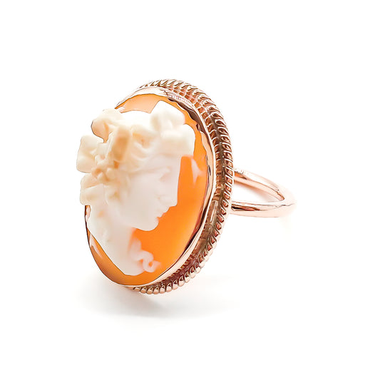 Classic vintage 9ct rose gold ring set with a beautifully carved cameo.