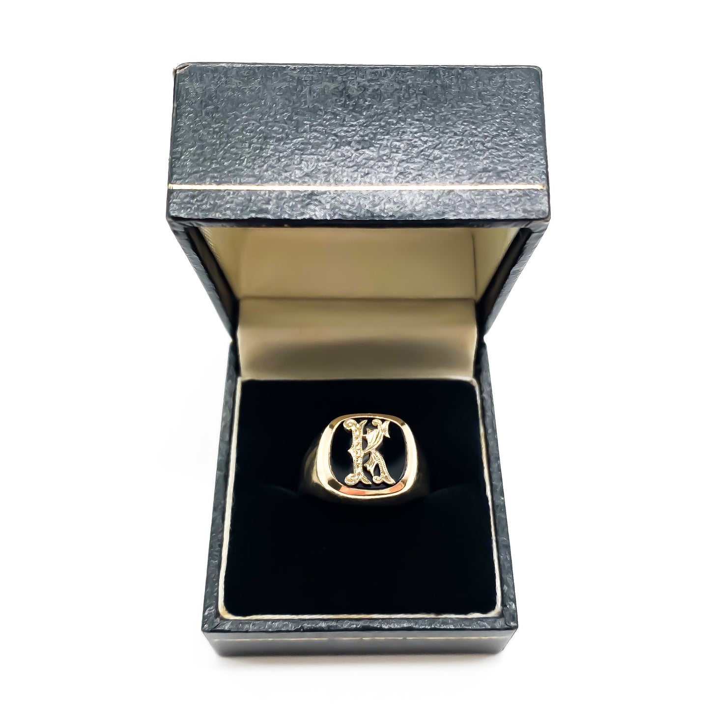 Charming vintage 9ct rose gold signet ring set with an onyx and fancy script letter “K”.