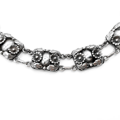 Stunning vintage sterling silver choker necklace with flower detail.  Niels Erik From - Denmark