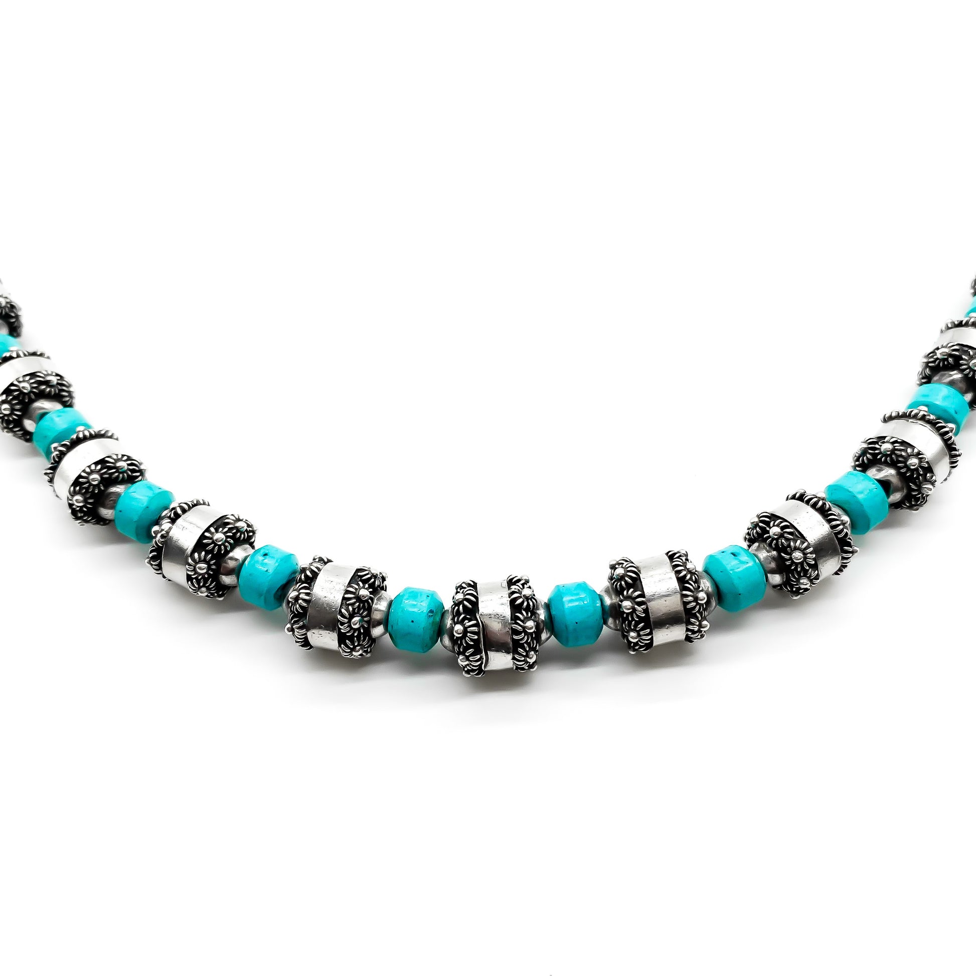 Stunning vintage Mexican necklace with sterling silver filigree and turquoise beads. Eagle Hallmark (Post 1947)