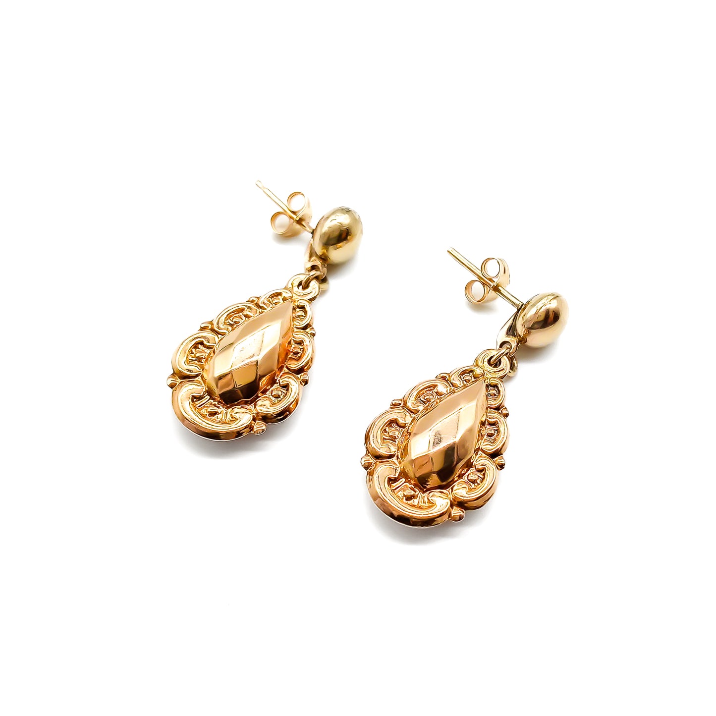 Pretty 9ct rose gold repoussé drop earrings. Circa 1930’s