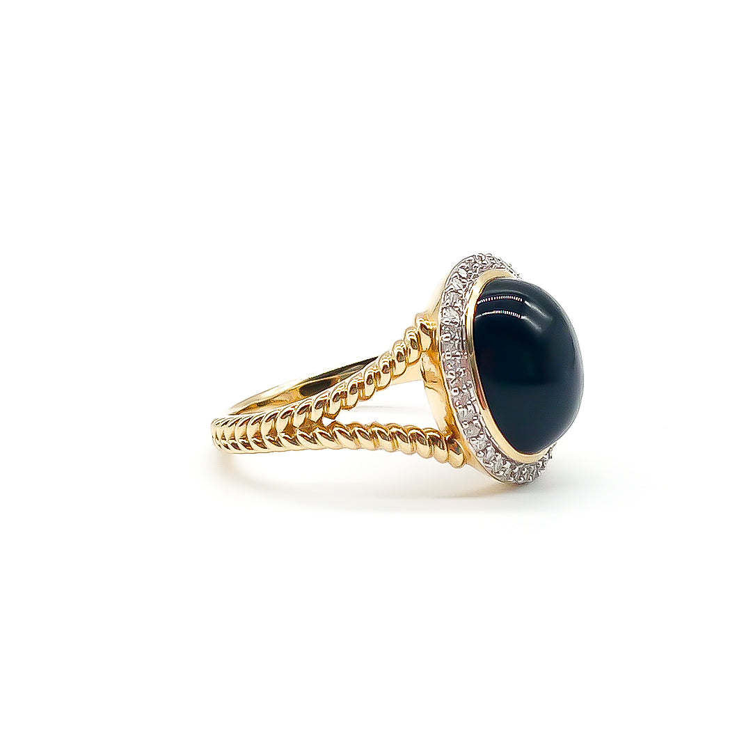 14ct Gold Onyx and Diamond Ring
