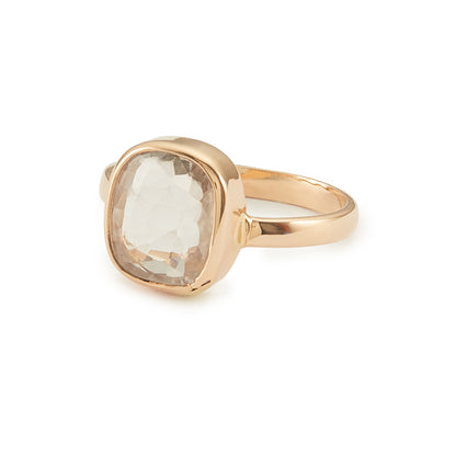 Very unusual 15ct gold ring with a cushion-cut lab-grown sapphire in a tube setting. Comes with a Gem Lab ID.