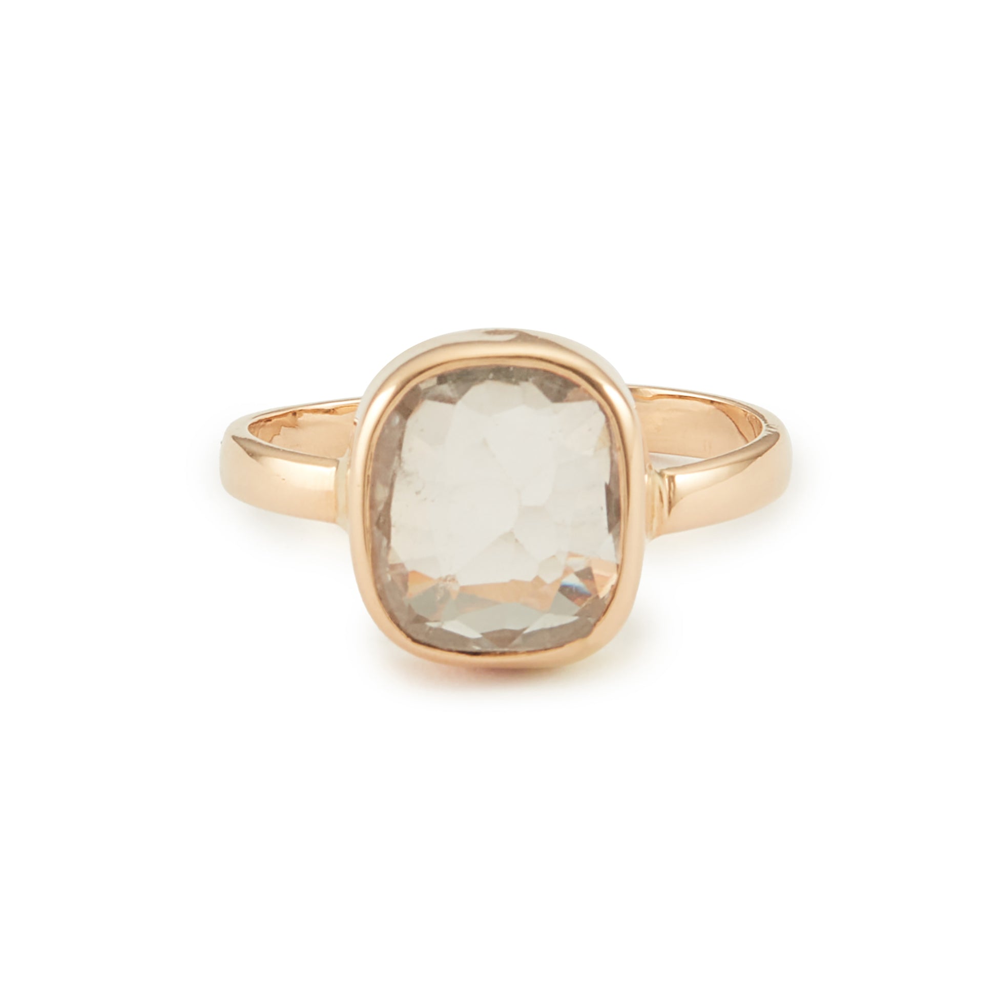 Very unusual 15ct gold ring with a cushion-cut lab-grown sapphire in a tube setting. Comes with a Gem Lab ID.