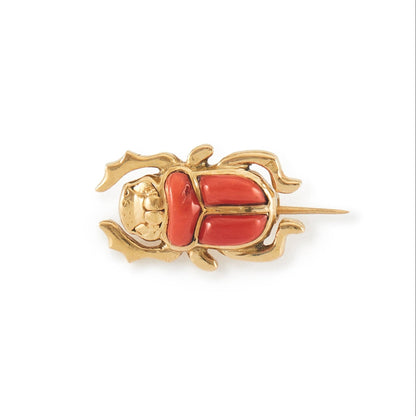Charming 18ct gold scarab beetle brooch/pin set with coral.