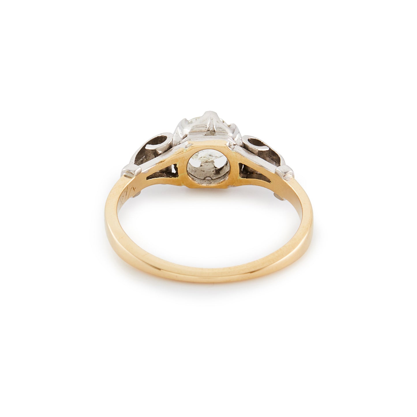 Classic 18ct gold ring, set with an old cut 0.40ct diamond in an ornate white gold setting.