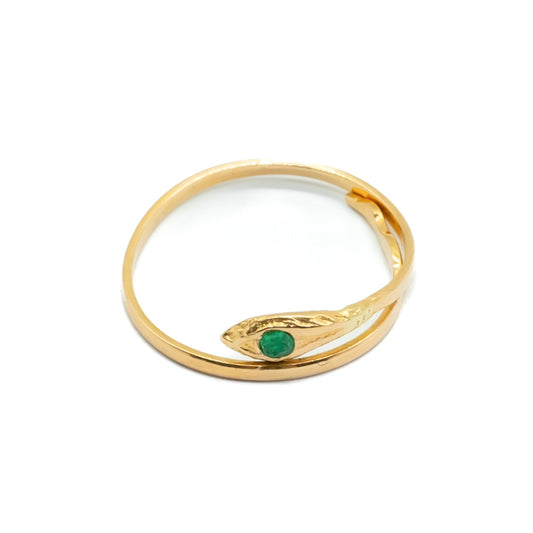 Delicate vintage 18ct gold serpent ring with an engraved head, set with an emerald. Italy. Circa 1940’s