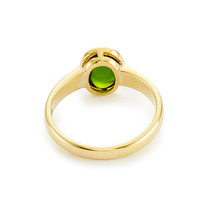 Elegant vintage 18ct yellow gold ring with a deep green tourmaline in a tube setting.