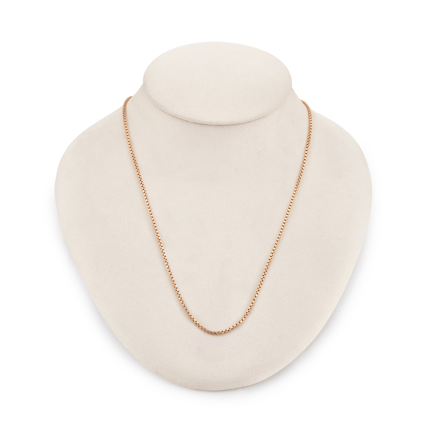 Classic 18ct gold Unoaerre box link chain.