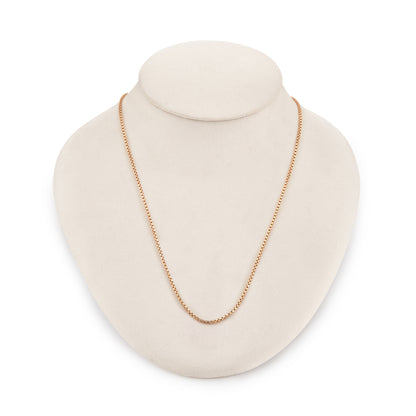Classic 18ct gold Unoaerre box link chain.