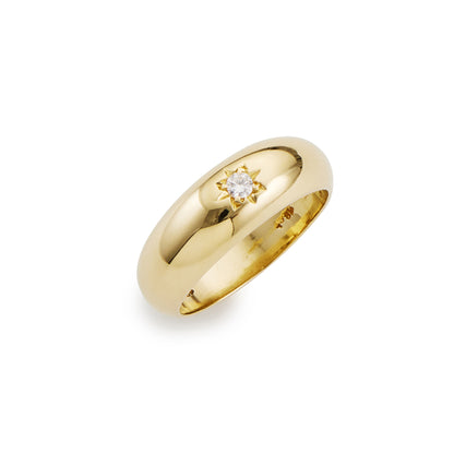 Classic vintage 18ct yellow gold gypsy ring, set with a 0.15ct diamond.