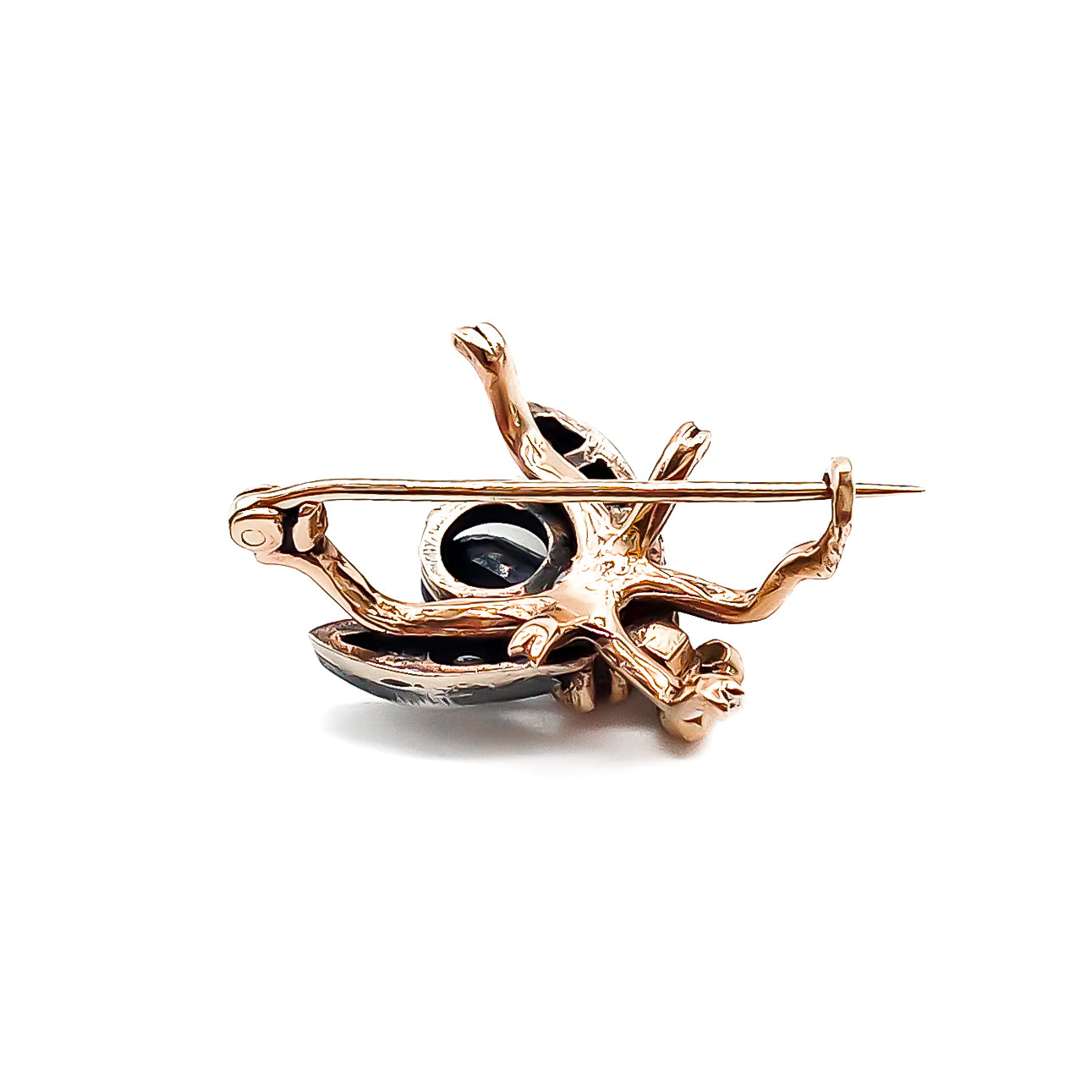 Charming 18ct rose gold and silver insect brooch set with a faceted onyx, garnet and four flat-cut diamonds. Italy