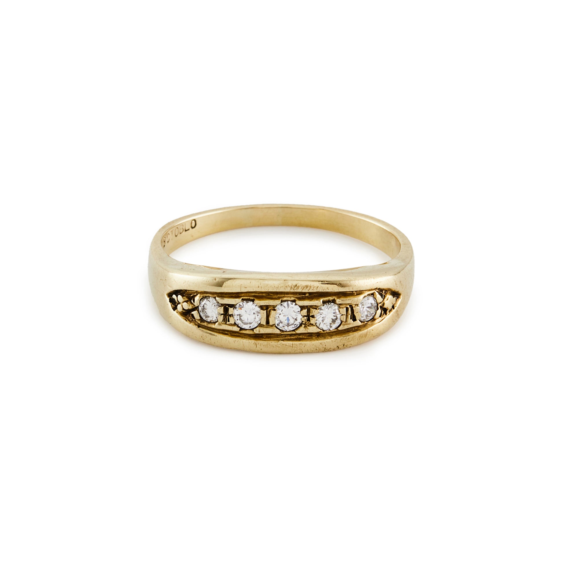 Classic vintage 9ct gold five stone diamond ring. Oblo