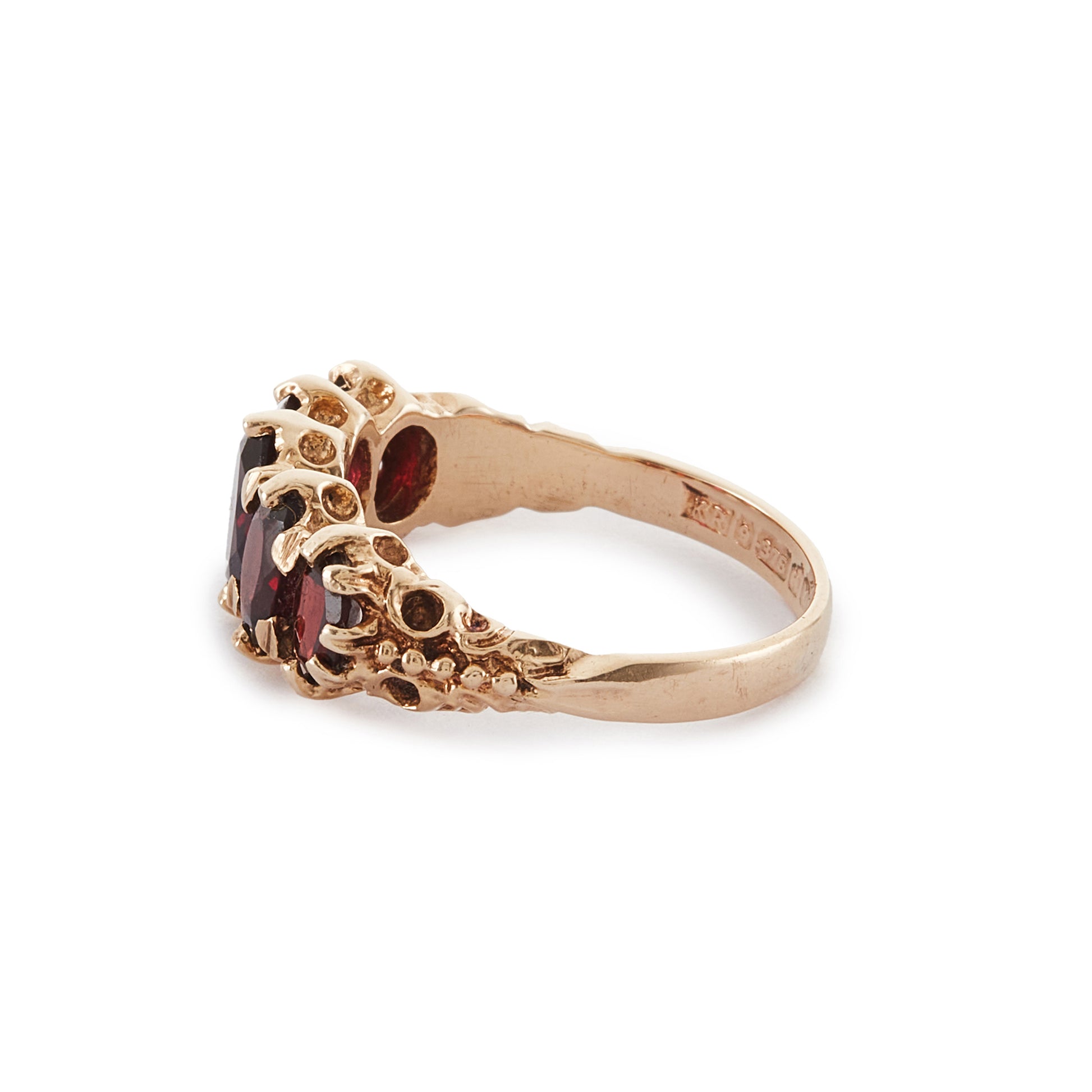 Classic vintage 9ct gold ring with five beautiful deep red garnets, each in a claw setting.