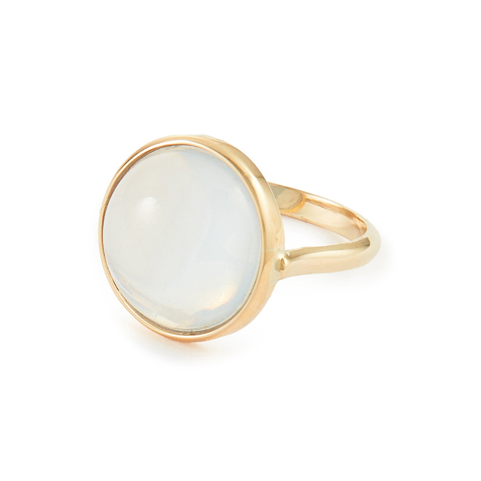 Stylish 9ct gold ring with a luminous moonstone cabochon in a bezel setting.