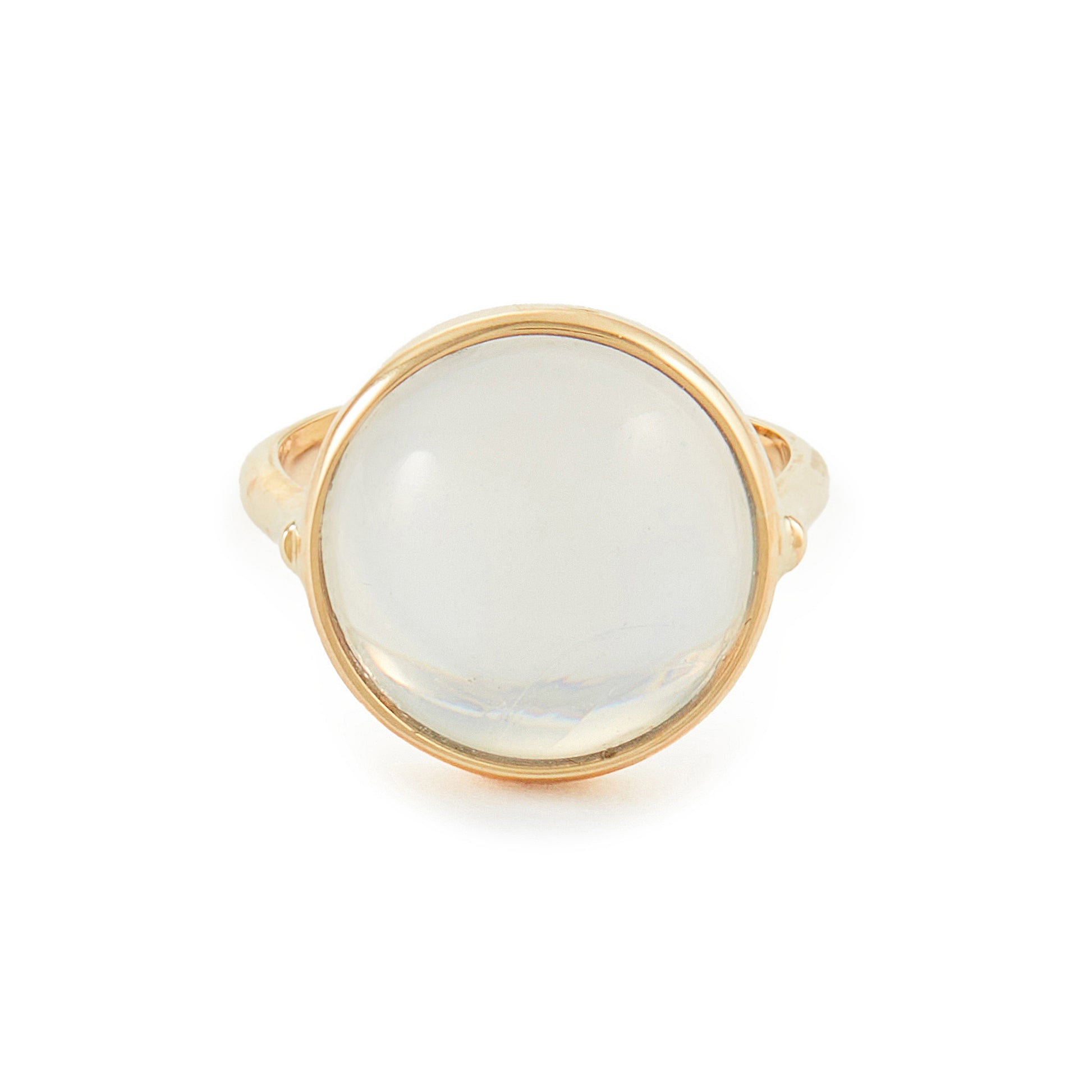 Stylish 9ct gold ring with a luminous moonstone cabochon in a bezel setting.