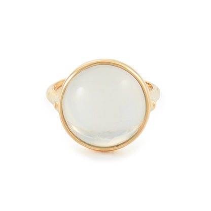 Stylish 9ct gold ring with a luminous moonstone cabochon in a bezel setting.