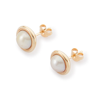 Pretty 9ct gold stud earrings, each with a lustrous mabe pearl in a tube setting.
